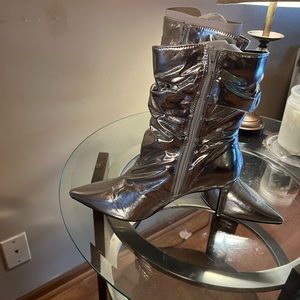 It’s a very hot 🥵 boot don’t miss out!!!